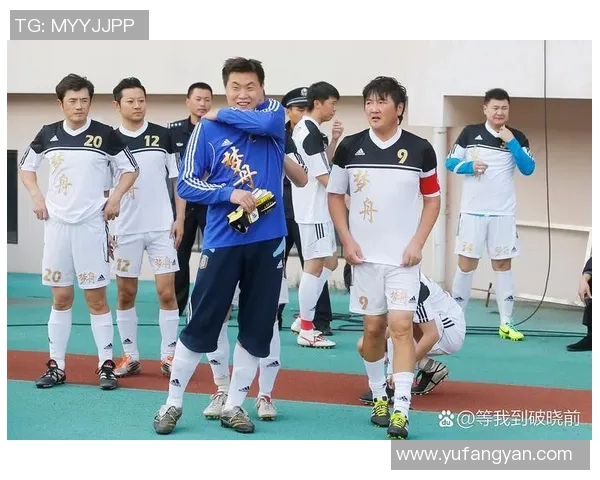 成都足球队灵活性揭秘:如何在赛场上展现卓越战术与团队协作 成都足球队灵活性揭秘:如何在赛场上展现卓越战术与团队协作